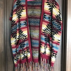 American Eagle NWOT Size XS/S Fringe Poncho Shrug
